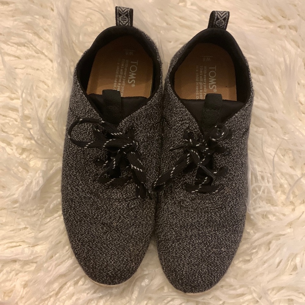 Toms Carrillo Lace up Canvas Sneakers Size 8 Black
